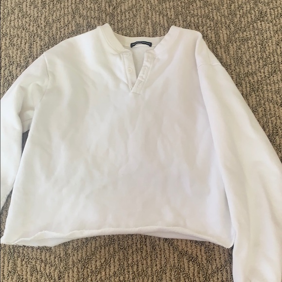 White Cropped Brandy Melville Sweater - Picture 1 of 2